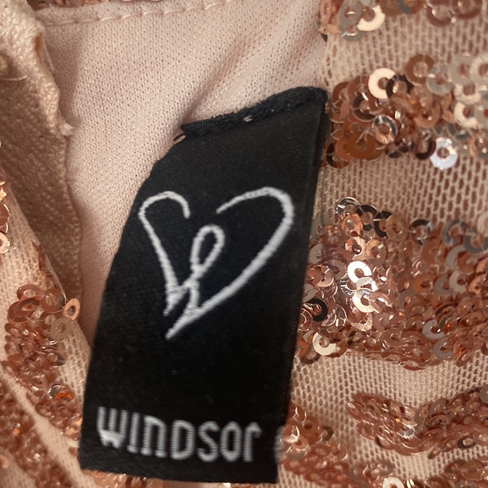 Windsor Rose Gold Sequin V-Neck Slit Gown - Picture 4 of 5